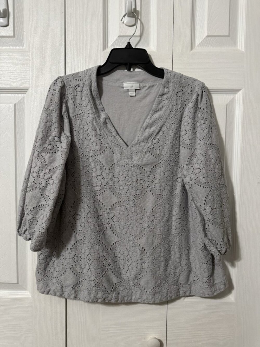 J. Jill Women's Zinc-Grey V-Neck Lined-Body Floral-Lace Top XL
